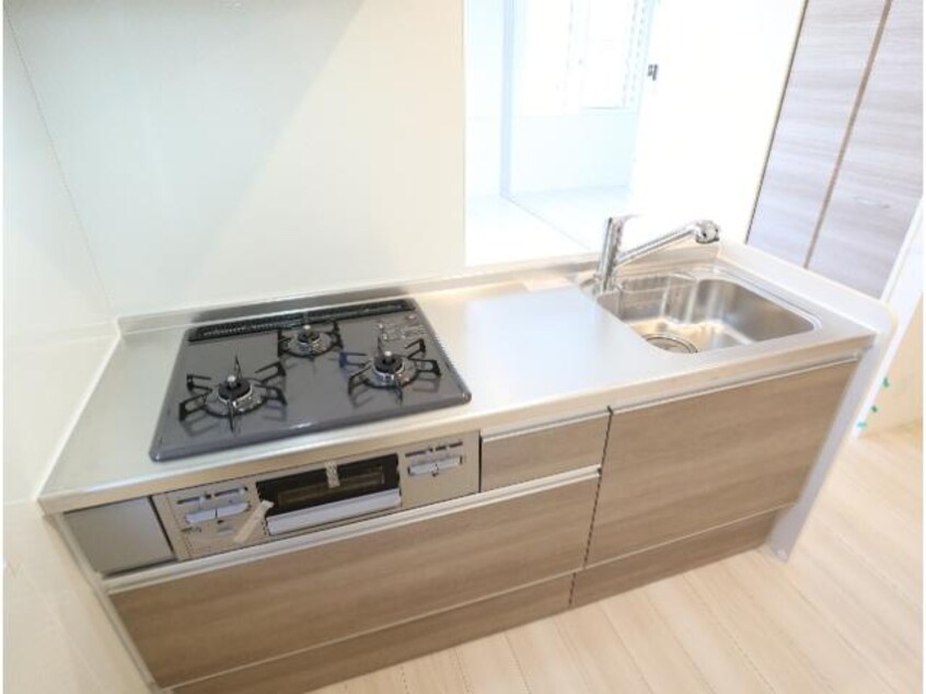  近鉄難波線・奈良線/近鉄奈良駅 バス10分南方町下車:停歩1分 1階 築2年