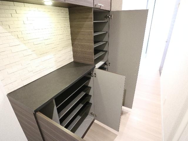  近鉄難波線・奈良線/近鉄奈良駅 徒歩13分 2階 築1年