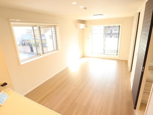  近鉄難波線・奈良線/近鉄奈良駅 徒歩13分 2階 築1年