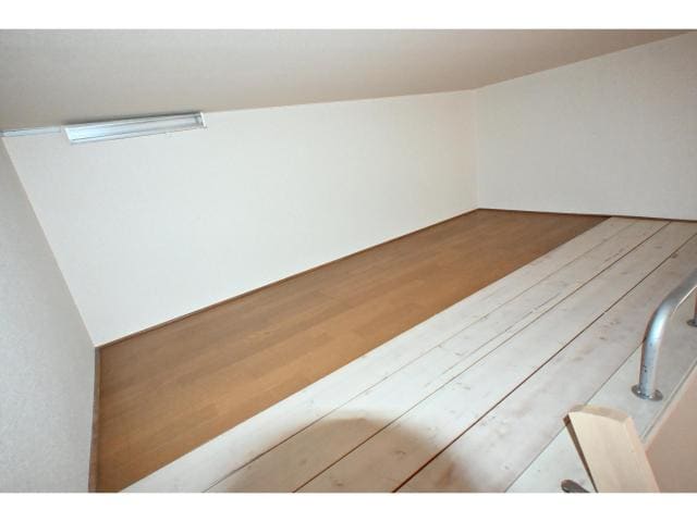  近鉄難波線・奈良線/近鉄奈良駅 バス9分北神殿下車:停歩6分 1階 築27年