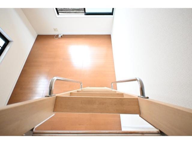  近鉄難波線・奈良線/近鉄奈良駅 バス9分北神殿下車:停歩6分 1階 築27年