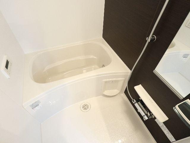  近鉄難波線・奈良線/近鉄奈良駅 バス15分三条大路2丁目下車:停歩3分 3階 築3年