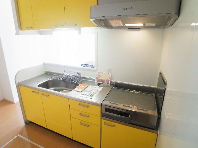  近鉄難波線・奈良線/近鉄奈良駅 バス17分三条大路4丁目下車:停歩7分 1階 築17年