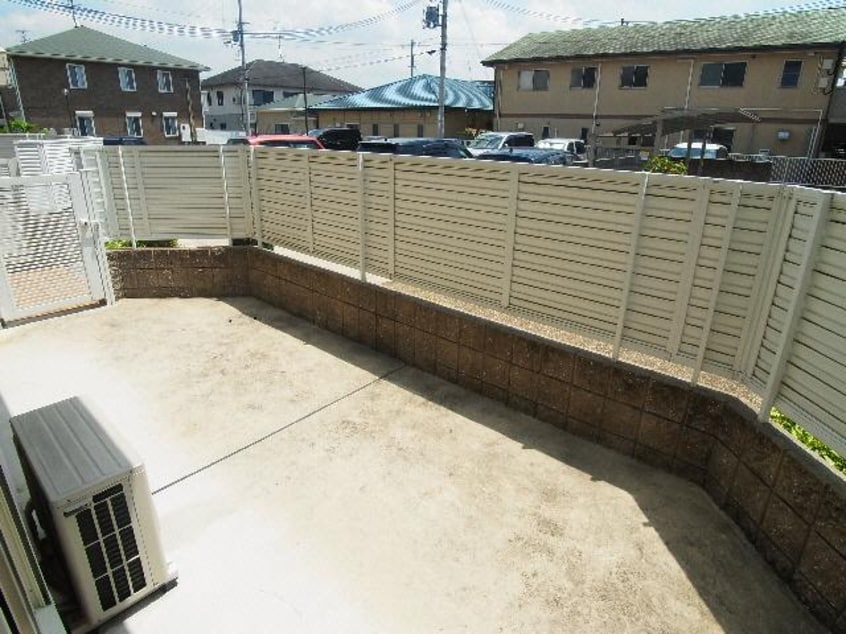  近鉄難波線・奈良線/近鉄奈良駅 バス17分三条大路4丁目下車:停歩7分 1階 築17年