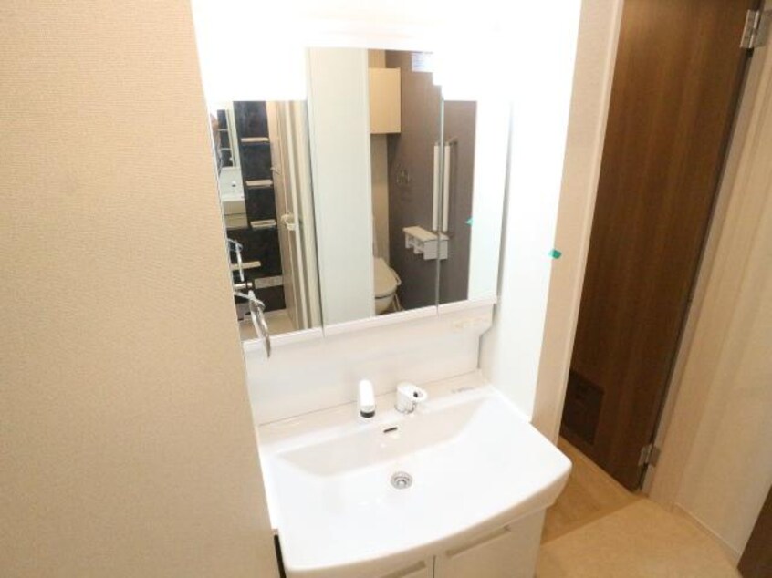  近鉄難波線・奈良線/近鉄奈良駅 バス18分辰市農協下車:停歩8分 1階 築1年