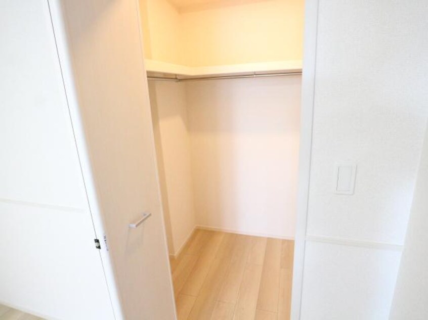  近鉄難波線・奈良線/近鉄奈良駅 バス18分辰市農協下車:停歩8分 1階 築1年