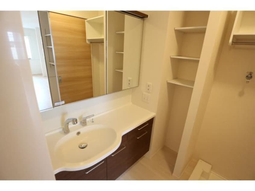  近鉄橿原線/尼ケ辻駅 徒歩19分 1階 築3年