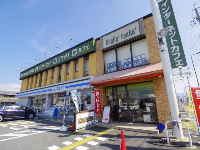 ローソン奈良三条大路店(コンビニ)まで241m 近鉄橿原線/尼ケ辻駅 徒歩19分 1階 築3年