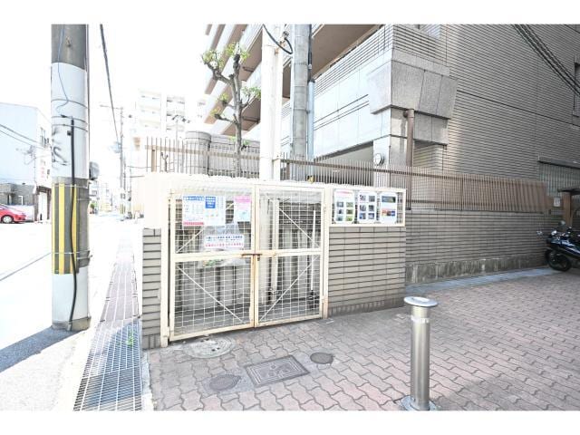  近鉄難波線・奈良線/新大宮駅 徒歩6分 1階 築39年