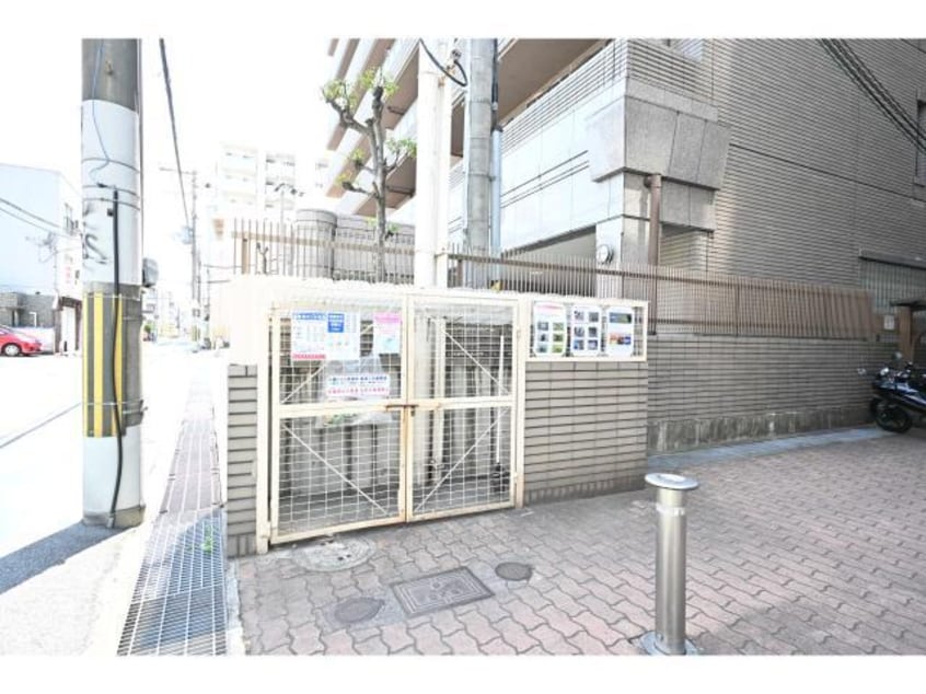  近鉄難波線・奈良線/新大宮駅 徒歩6分 1階 築39年