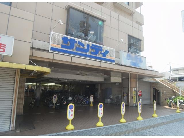 サンディ新大宮店(スーパー)まで387m 近鉄難波線・奈良線/新大宮駅 徒歩6分 1階 築39年