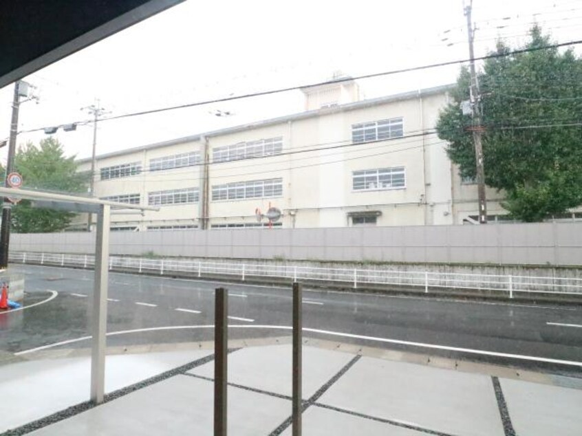  近鉄難波線・奈良線/近鉄奈良駅 徒歩18分 1階 1年未満