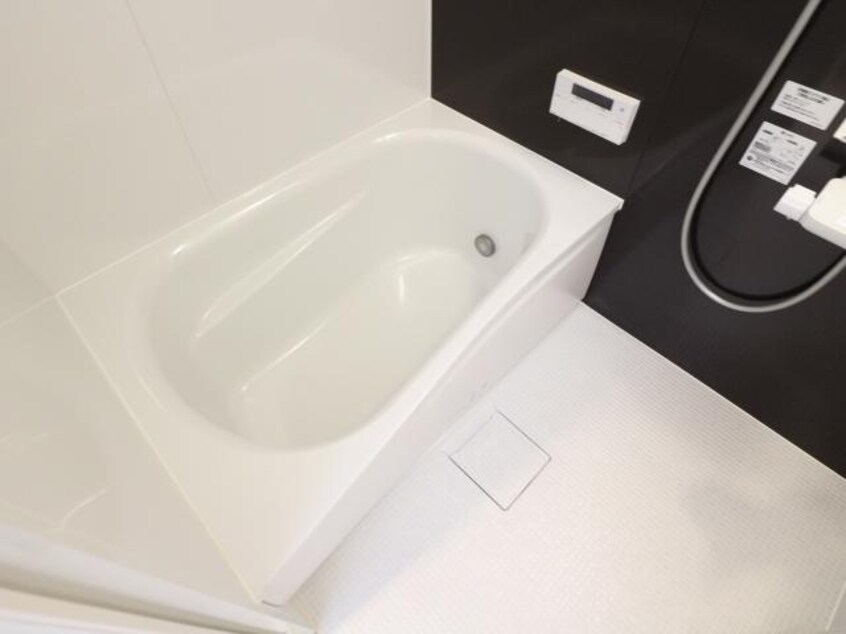  近鉄難波線・奈良線/近鉄奈良駅 徒歩18分 1階 1年未満