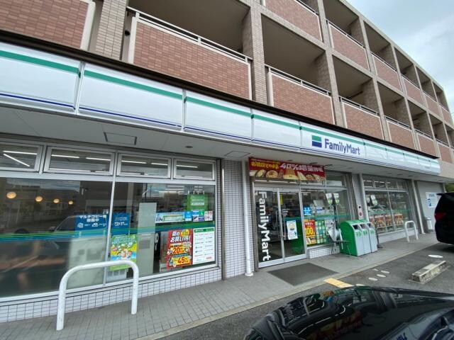 ファミリーマート奈良法蓮店(コンビニ)まで778m 近鉄難波線・奈良線/近鉄奈良駅 徒歩18分 3階 1年未満