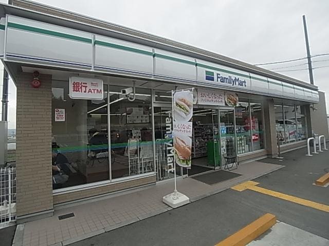 ファミリーマート奈良古市町店(コンビニ)まで557m 桜井線<万葉まほろば線>/京終駅 徒歩17分 3階 築36年