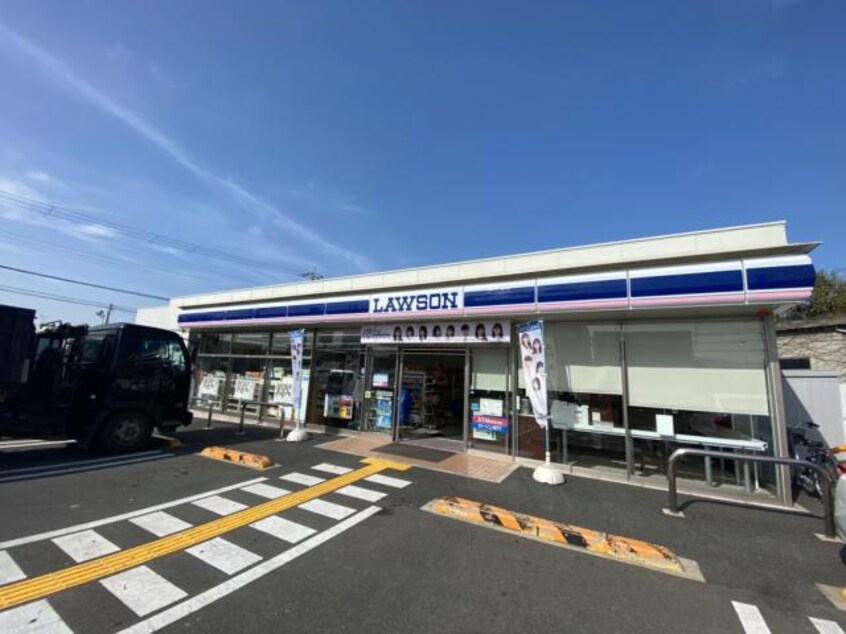 ローソン奈良東九条町店(コンビニ)まで489m 桜井線<万葉まほろば線>/京終駅 徒歩30分 2階 築46年