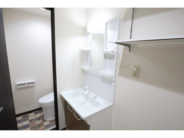  近鉄大阪線（近畿）/五位堂駅 バス5分馬見中５丁目下車:停歩1分 2階 築35年