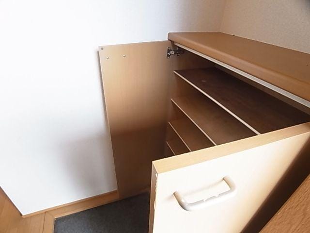  近鉄大阪線（近畿）/五位堂駅 バス7分馬見中2丁目下車:停歩3分 1階 築22年