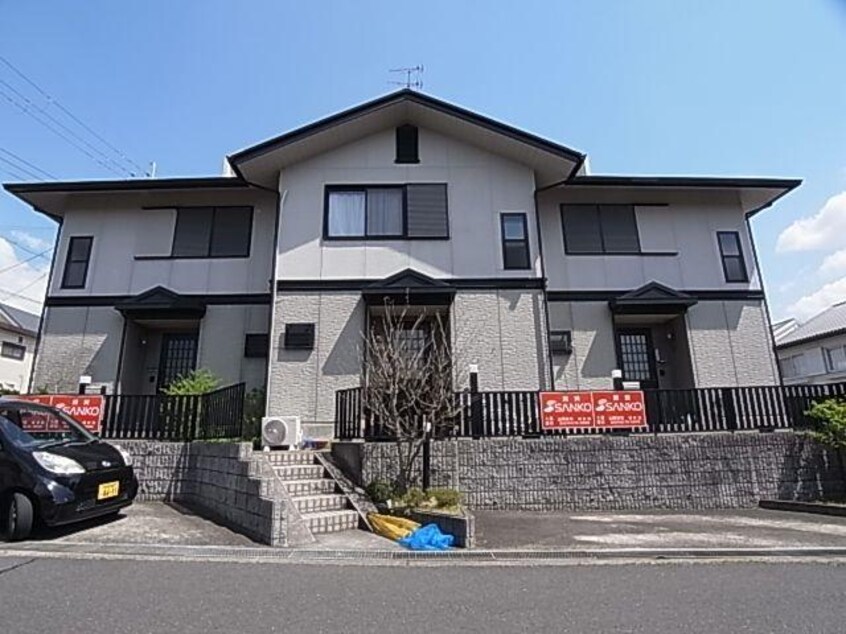  近鉄大阪線（近畿）/五位堂駅 バス8分馬見北９丁目下車:停歩2分 1-2階 築30年