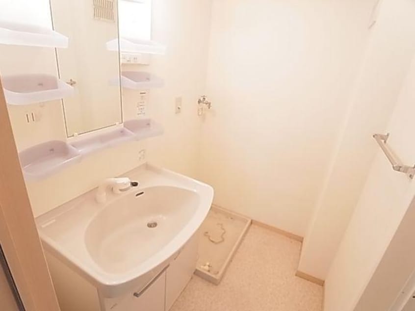  近鉄大阪線（近畿）/五位堂駅 バス5分馬見中1丁目下車:停歩2分 2階 築20年