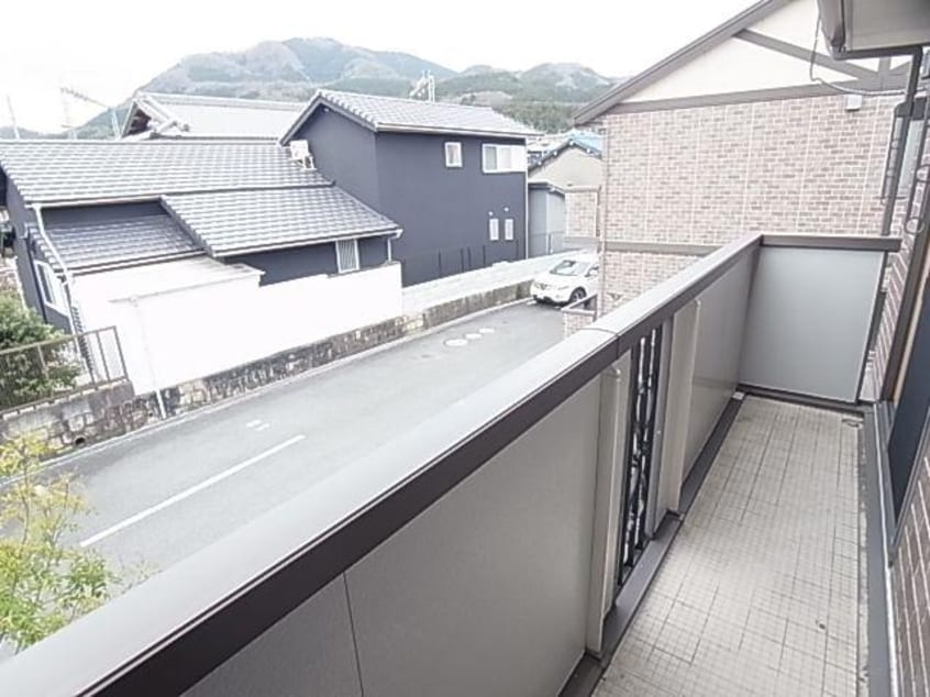  近鉄南大阪線/二上山駅 徒歩2分 2階 築17年