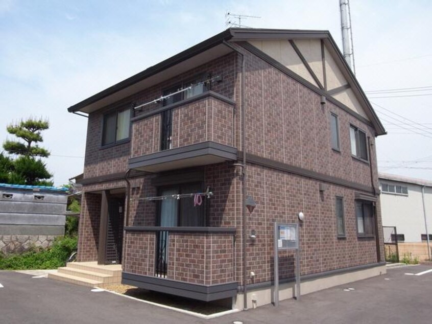  近鉄南大阪線/二上山駅 徒歩2分 1階 築15年