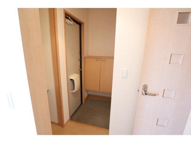  近鉄南大阪線/二上山駅 徒歩2分 1階 築15年