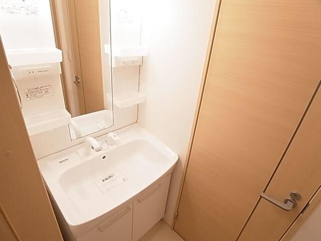  和歌山線/ＪＲ五位堂駅 徒歩2分 1階 築13年