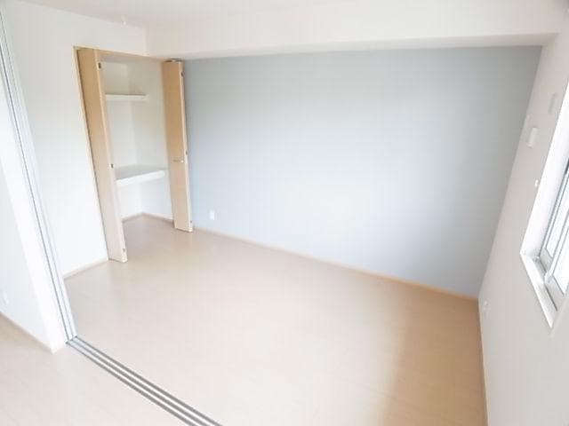  近鉄大阪線（近畿）/五位堂駅 バス5分馬見中5丁目下車:停歩3分 2階 築13年