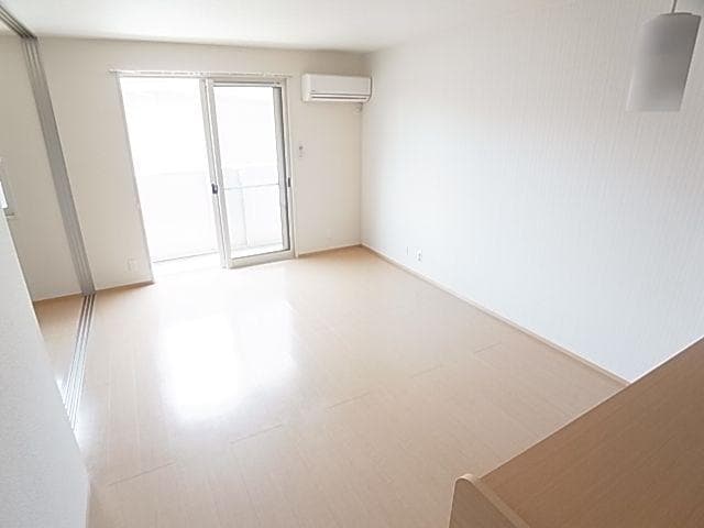  近鉄大阪線（近畿）/五位堂駅 バス5分馬見中5丁目下車:停歩3分 2階 築13年