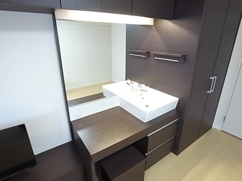  近鉄大阪線（近畿）/五位堂駅 徒歩4分 1階 築11年