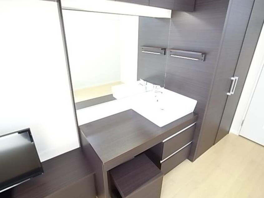  近鉄大阪線（近畿）/五位堂駅 徒歩4分 1階 築11年