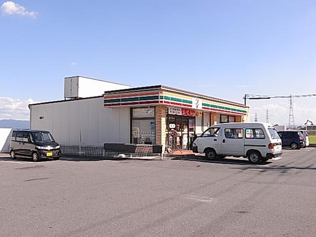 セブンイレブン葛城勝根店(コンビニ)まで758m 近鉄南大阪線/当麻寺駅 徒歩1分 2階 築9年