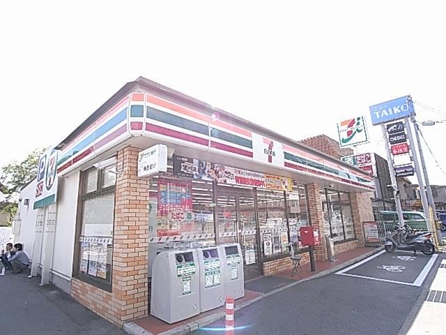 セブンイレブン香芝瓦口店(コンビニ)まで693m 近鉄大阪線（近畿）/五位堂駅 徒歩13分 1階 築10年