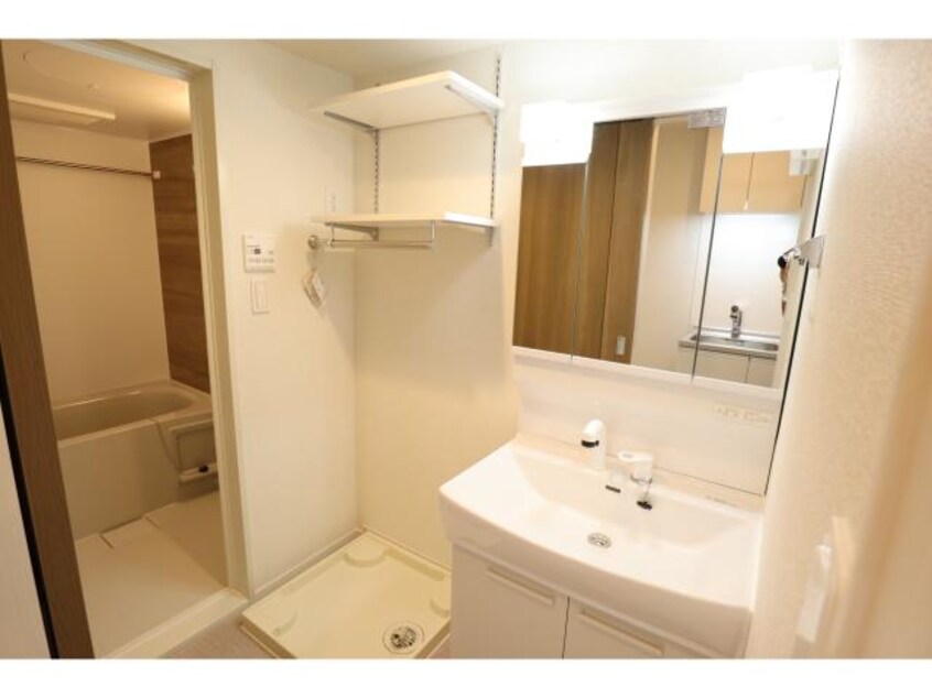  和歌山線/志都美駅 徒歩5分 2階 築1年