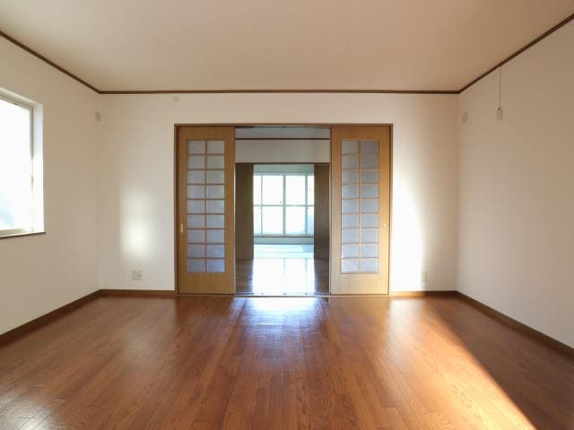  近鉄橿原線/近鉄郡山駅 バス15分新町下車:停歩3分 2階 築28年