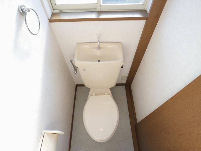  近鉄橿原線/近鉄郡山駅 バス15分新町下車:停歩3分 2階 築28年