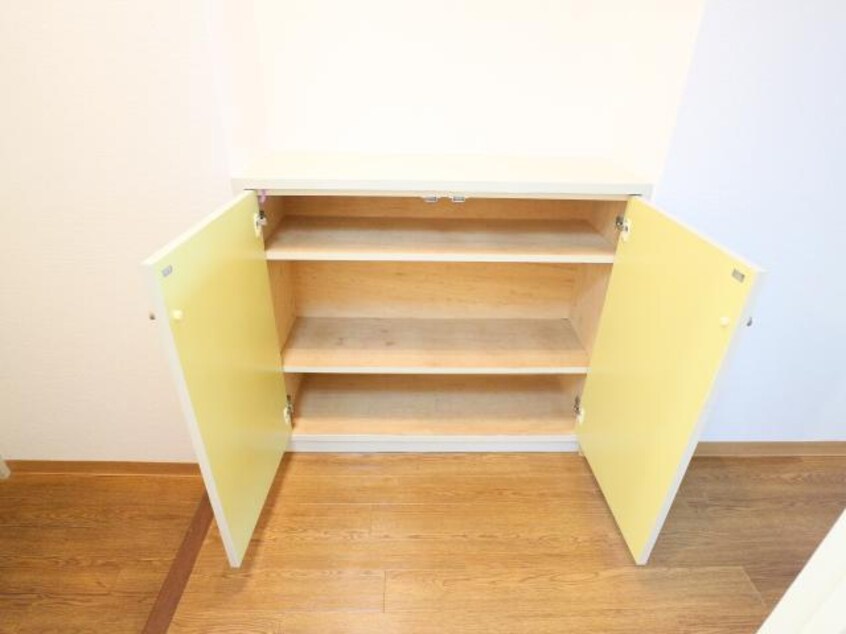  大和路線・関西本線/大和小泉駅 バス13分新町下車:停歩2分 2階 築37年