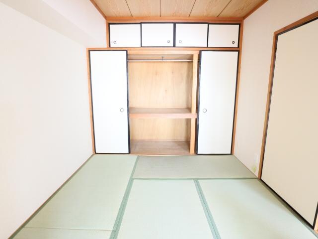  大和路線・関西本線/大和小泉駅 バス13分新町下車:停歩2分 2階 築37年