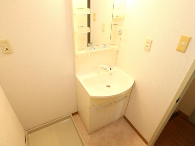  大和路線・関西本線/大和小泉駅 バス13分新町下車:停歩2分 2階 築37年