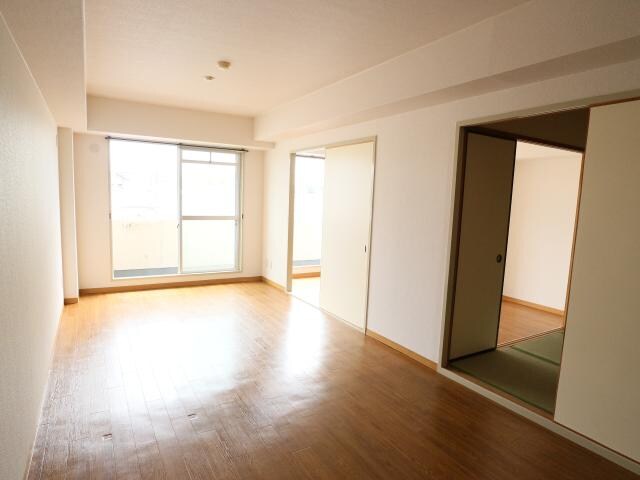  大和路線・関西本線/大和小泉駅 バス13分新町下車:停歩2分 2階 築37年