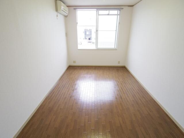 同系モデル写真 近鉄橿原線/筒井駅 徒歩5分 2階 築33年