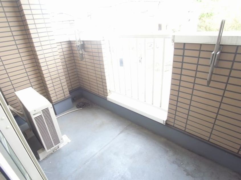  大和路線・関西本線/大和小泉駅 バス10分松尾寺口下車:停歩3分 2階 築23年