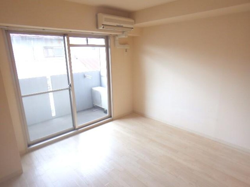  近鉄橿原線/近鉄郡山駅 徒歩3分 2階 築21年