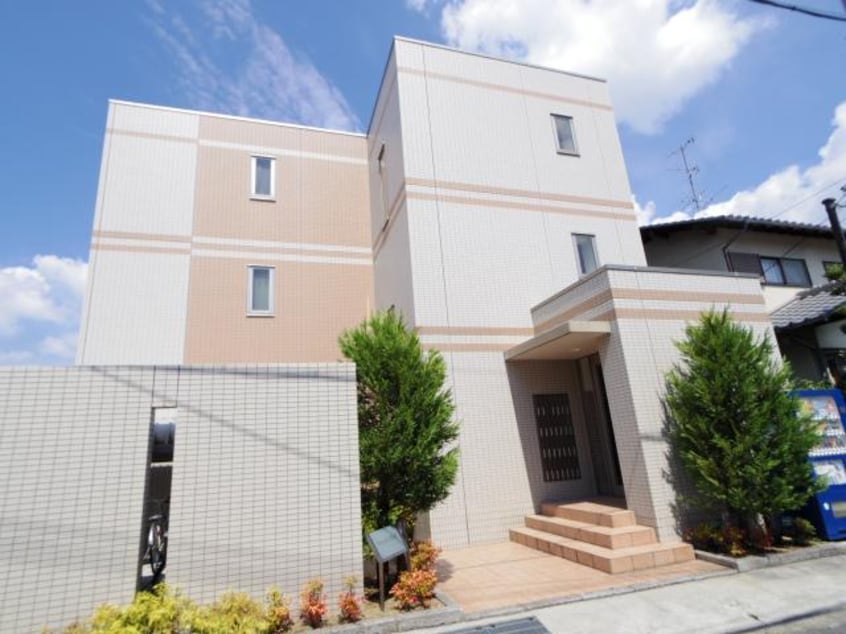  近鉄橿原線/近鉄郡山駅 徒歩13分 3階 築20年