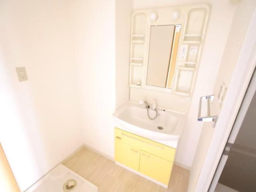  近鉄橿原線/近鉄郡山駅 徒歩13分 3階 築20年