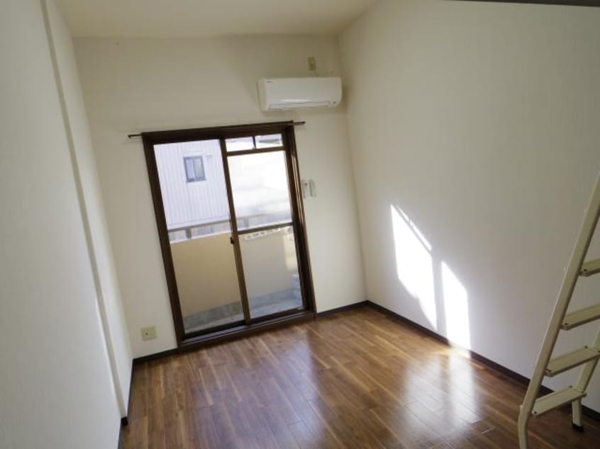  近鉄橿原線/近鉄郡山駅 徒歩4分 1階 築34年