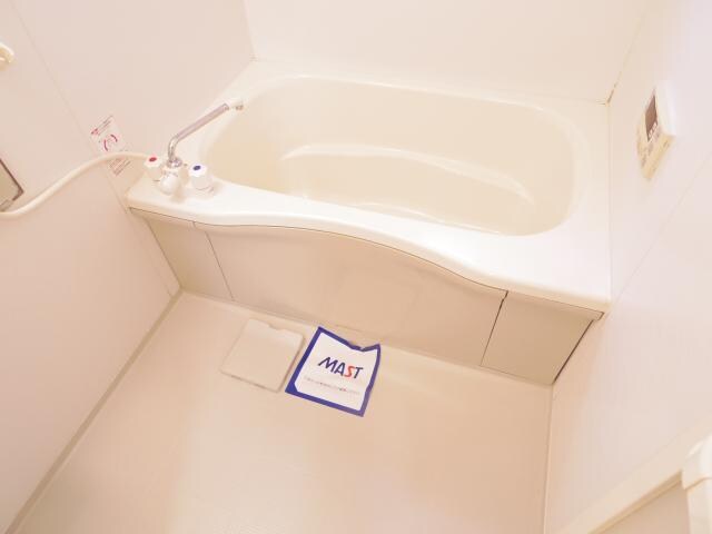  近鉄橿原線/近鉄郡山駅 バス15分矢田山町下車:停歩3分 1階 築18年