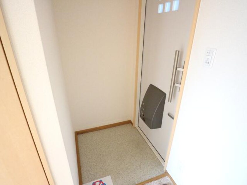  大和路線・関西本線/大和小泉駅 バス10分新町下車:停歩3分 2階 築17年