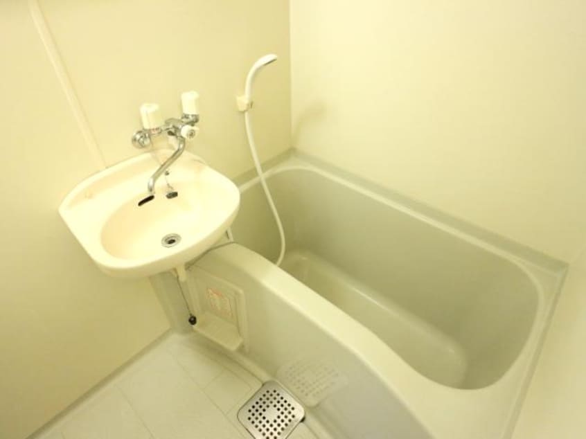  近鉄橿原線/近鉄郡山駅 徒歩7分 2階 築25年